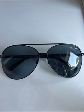 Quay Australia Black Aviator Sunglasses Vivienne 64MM lense